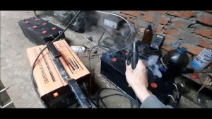 Реанимация замкнувшей банки АКБ сварочным аппаратом. 10.5 вольт.