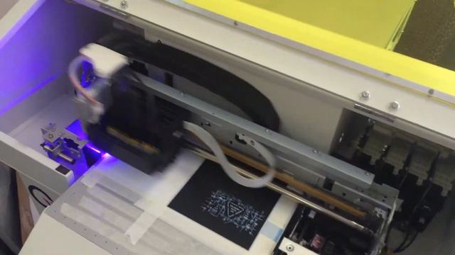 Печать в реэиме SyncroPrint УФ принтер Azon QUV смотреть онлайн