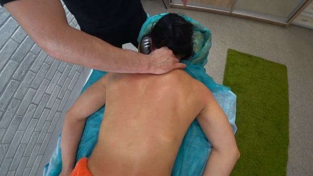 Мастер с большим опытом! Массаж спины и шеи. Master with great experience! смотреть онлайн