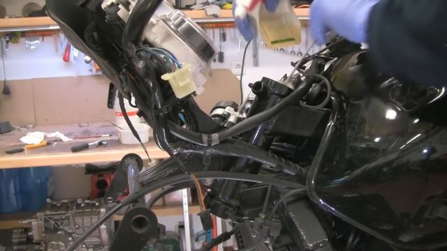 CBF600-PC38 -- Lenkkopflager und Gabelservice смотреть онлайн
