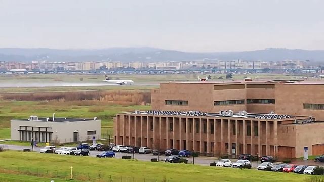 Florence Airport-take-off #Italy#FlorenceAirport смотреть онлайн