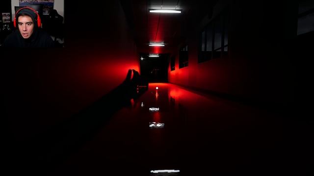 A Horror Game About Running Into Big Sweaty Buff Dudes At The Gym (4 weird Steam Games) смотреть онлайн