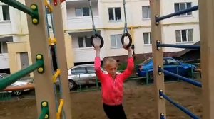 Как научится делать кувырок на кольцах? ДОССОТРЕТЬ ДО КОНЦА.