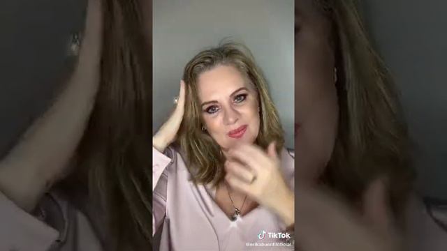 TikTok Erika Buenfil смотреть онлайн