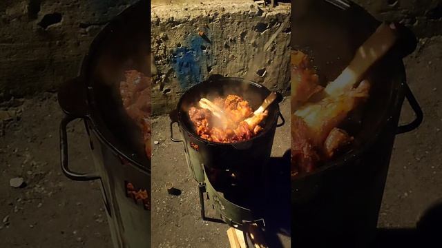 ?ДУМГАЗА? Говяжьи хвосты в казане. #@Kazan-Mangal161 смотреть онлайн