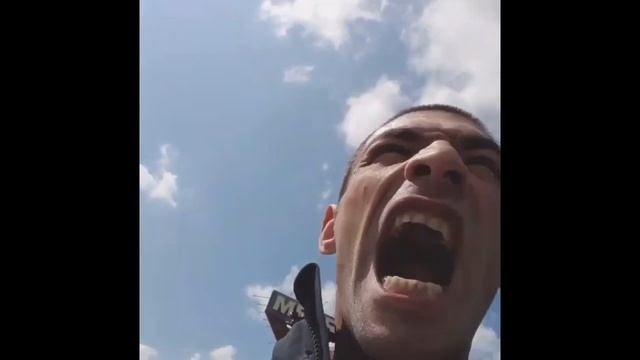 Так вот куда едет Арлан Царнаев - Мелик Гусейнов ??Да поёшь действительно действительно не очень. смотреть онлайн