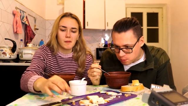 МУКБАНГ ? Грибной суп и сало с чесноком Кушаем вместе Очень вкусно КУШАТЬ ПРОСТО ASMR АСМР еда