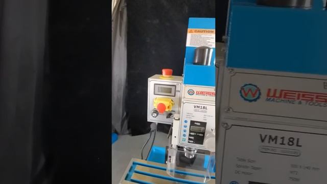 Tapping Function (Foot Pedal) WEISS VM18L drilling and milling machine 攻丝介绍 смотреть онлайн