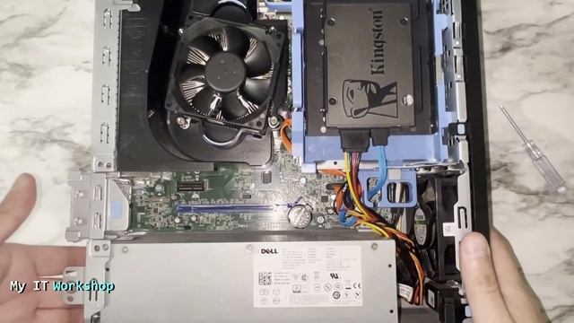 Install PCIE Wi-Fi Adapter on a Computer смотреть онлайн