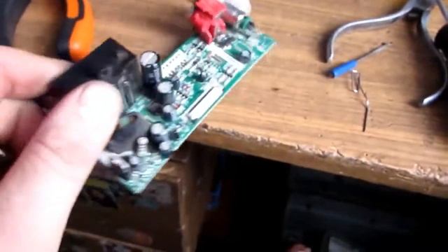 Ремонт магнитолы замена микросхемы TDA7377 усилителя мощности смотреть онлайн