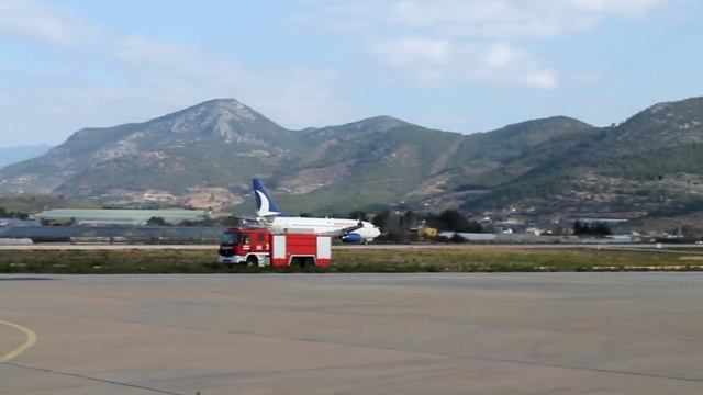 Anadolujet'in Boeing 737 700 tipi uçağı ilk kez Gazipaşa Havalimanı'na indi смотреть онлайн