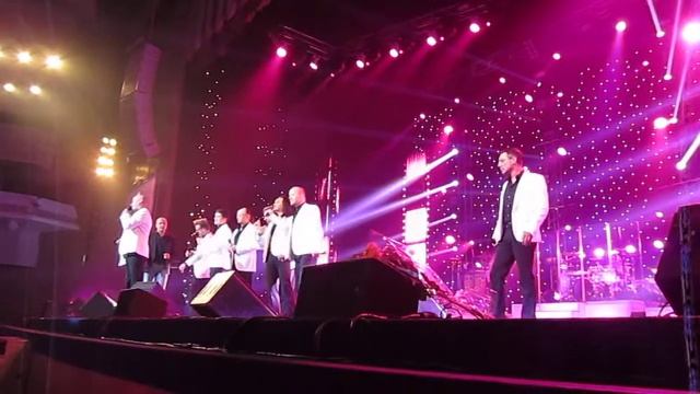 Хор Турецкого - Разговор со счастьем смотреть онлайн