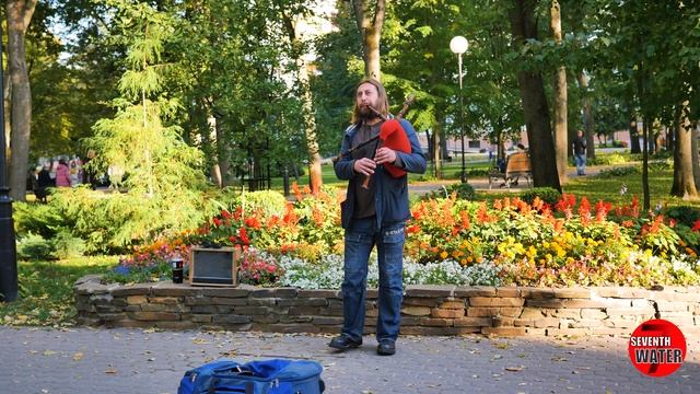 Изобретенная на Руси, ВОЛЫНКА прижалась в Шотландии! ??? Buskers! Street! Music Street musicians смотреть онлайн