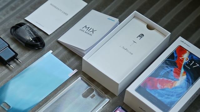 Ulefone MIX официальная распаковка Безрамочный Дисплей для безграничного зрения смотреть онлайн