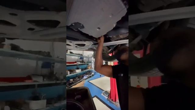 Maintenance Cayman GT4 Porsche starts with us смотреть онлайн