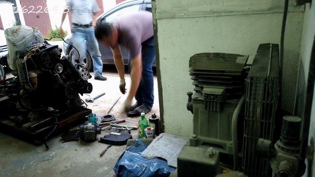 Ауди формата А4. Попали на двигатель. Купить бы ЖИП смотреть онлайн