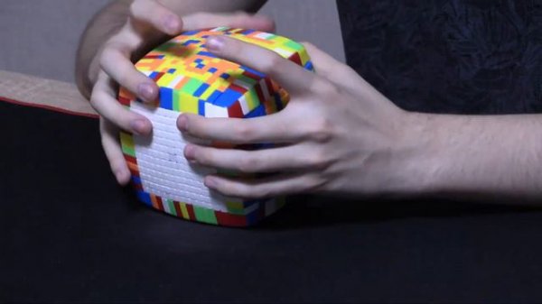 Собираю кубик Рубика 15х15!  Solving a 15x15 Rubik's Cube!