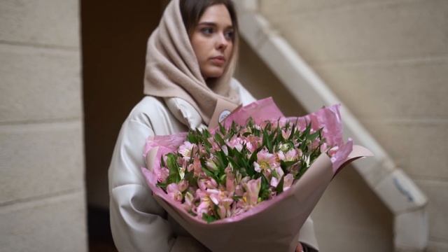 Букет из 51 розовой альстромерии смотреть онлайн