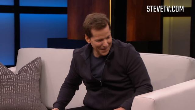 Jeff Dunham Messes With Steve Harvey's Set смотреть онлайн