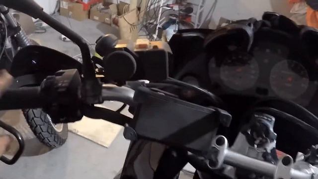 Honda Transalp 650 – смазываем тросики смотреть онлайн