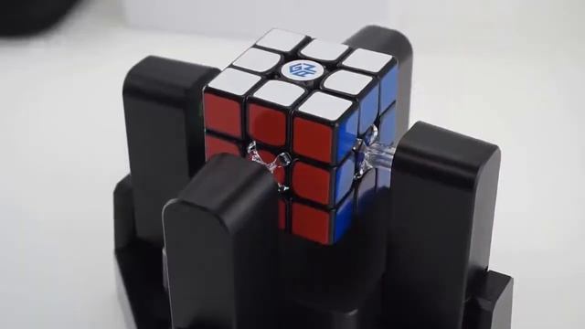 Робот скрамблер сборщик способный собрать кубик рубика смотреть онлайн