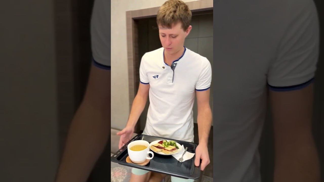 Есть тут девушки ,которым завтрак мужчина готовит?#savelevabomba #юмор#семья#мужижена#тикток#приколы смотреть онлайн