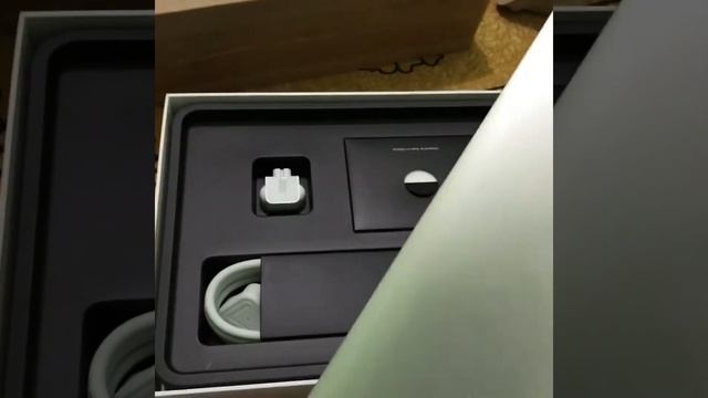 Apple MacBook Air 128 GB Unboxing 2018 смотреть онлайн
