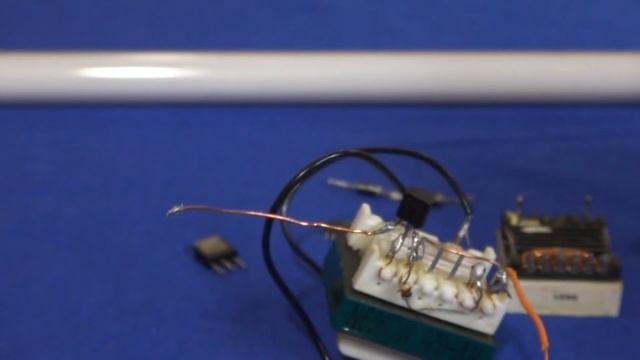 1000 Вольт из Батарейки ⚡⚡⚡ Шикарная Идея из Лазерного Принтера смотреть онлайн