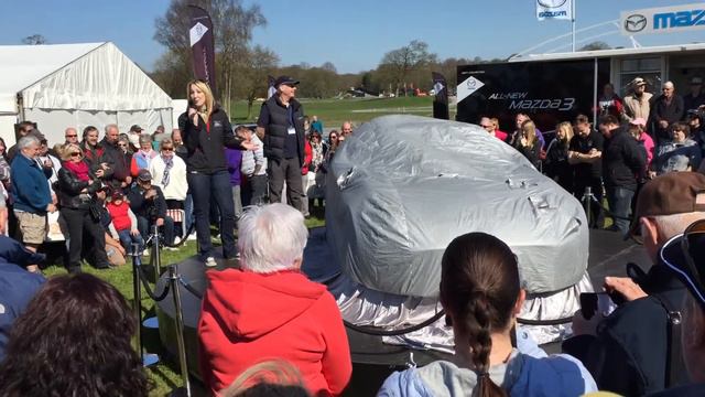 Mark 4 Mazda MX-5 being unveiled at the MX-5 Owners Club Spring Rally at Oulton Park on 18 April смотреть онлайн