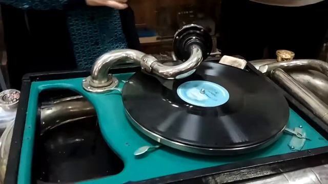 Как работает гибрид патефона и трубы смотреть онлайн