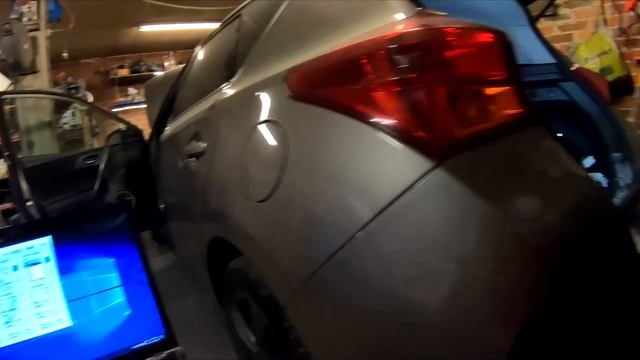 Toyota Auris E-180 - Laitteiston kytkentä, ekat äänet ja konehuoneen maadoitukset смотреть онлайн