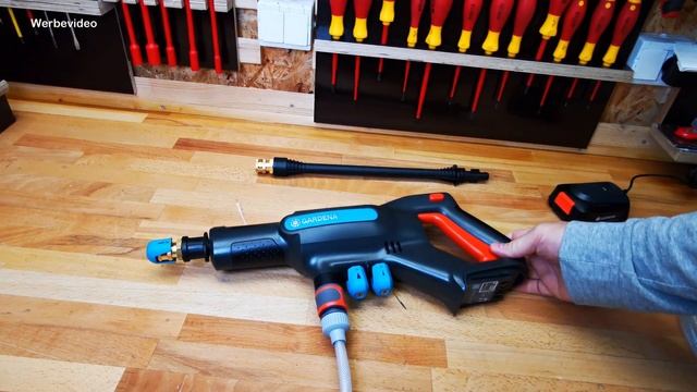 Gardena Akku-Mitteldruckreiniger AquaClean 24/18V P4A Premium