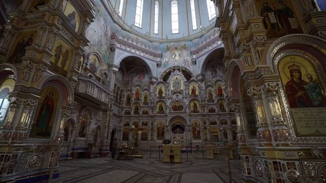 Руководители и сотрудники столичного уголовного розыска посетили Храм-памятник в честь Всех Святых смотреть онлайн