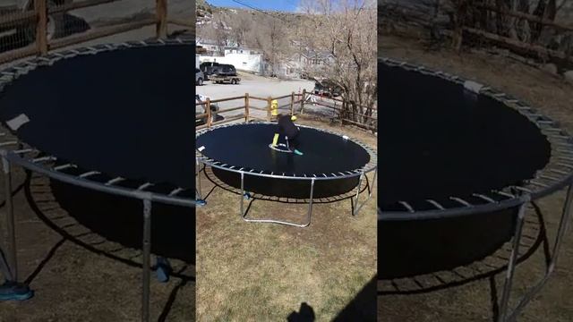 Teaching my brother to land a flip (LANDS IT FIRST TRY!) смотреть онлайн