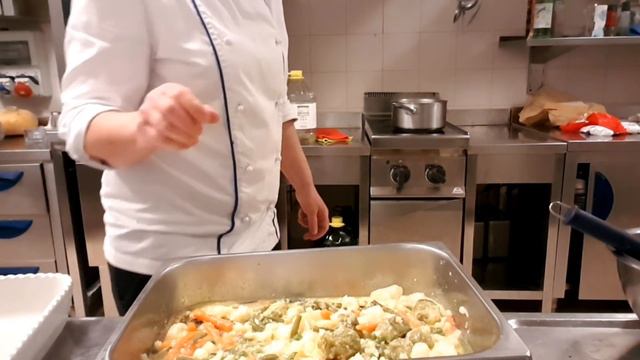 между нами деФочками смотреть онлайн
