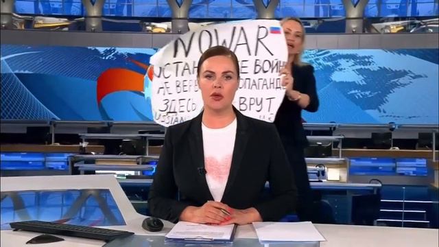 Мария Овсянникова 1 канал, выбежала с плакатом смотреть онлайн