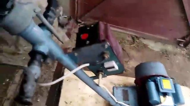 Строгальная Циклёвочная машина с ножами для деревянных полов. смотреть онлайн