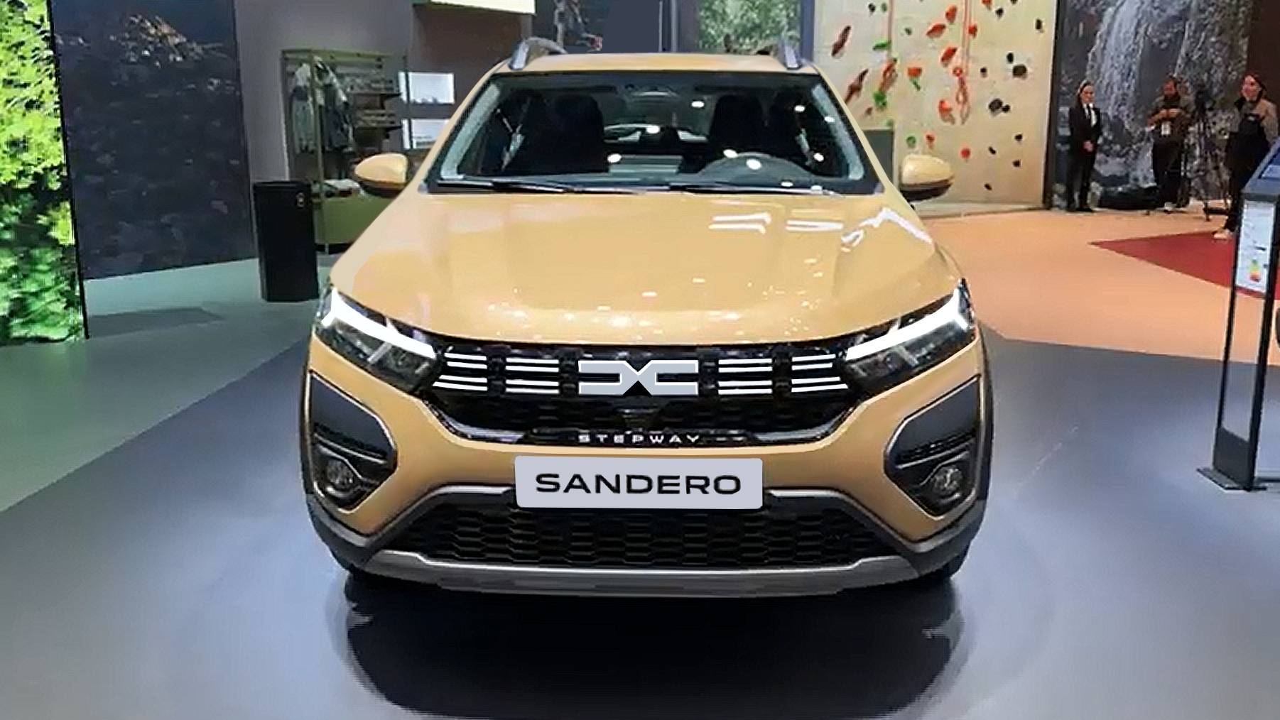Новый Sandero Stepway (Dacia)