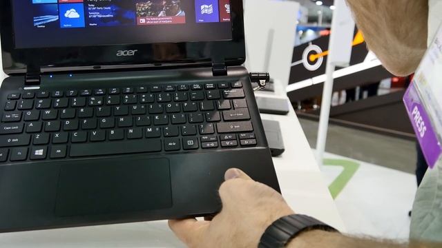 Acer Travelmate B1 Hands On [4K] смотреть онлайн