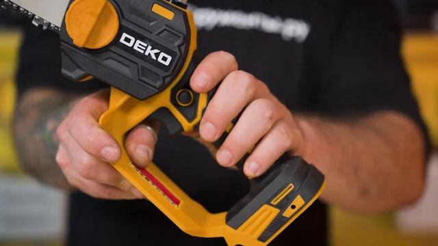 Пила цепная аккумуляторная DEKO DKCHS 20-6, 20В, 2x3.0Ач 063-4481-1