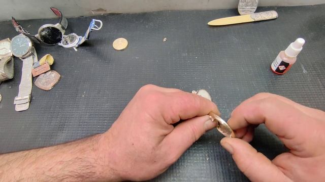 Нашел серебро и фотографии которым более ста лет ,униформа. смотреть онлайн