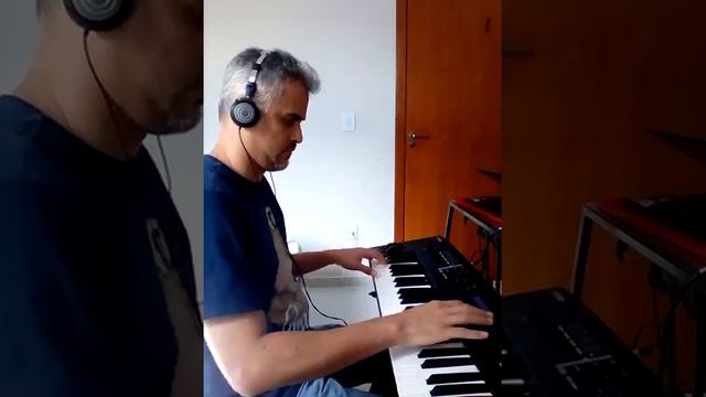 Yamaha MX 61- Pianos elétricos baseados no Yamaha Genos смотреть онлайн