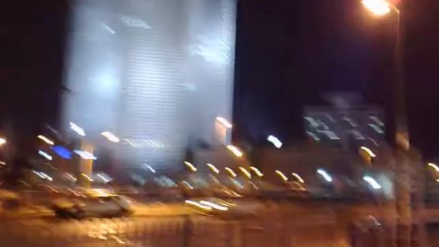 Азриэли центр ночью.mp4 смотреть онлайн