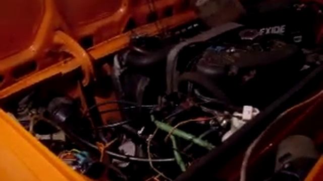Lada 2103 2,0 DOHC running on VW mono-jetronic injection :-) смотреть онлайн