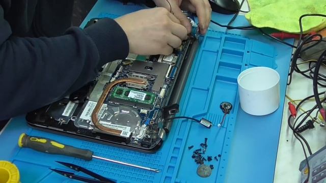 Ученик мастера, ремонт трёх ноутбуков за два часа смотреть онлайн