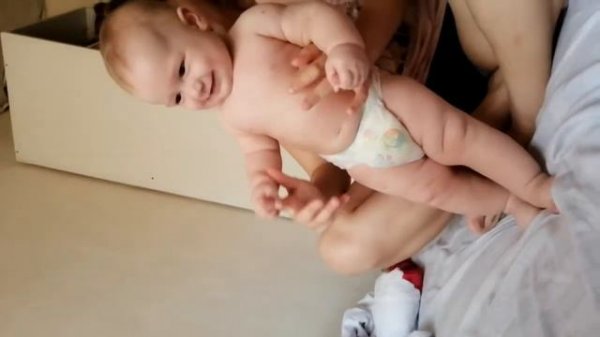 Издеваются над ребенком