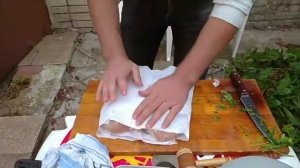 Курица в фольге на углях