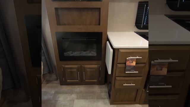 Brand New Floorplan Review - 2020 Rockwood Mini Lite 2205S смотреть онлайн