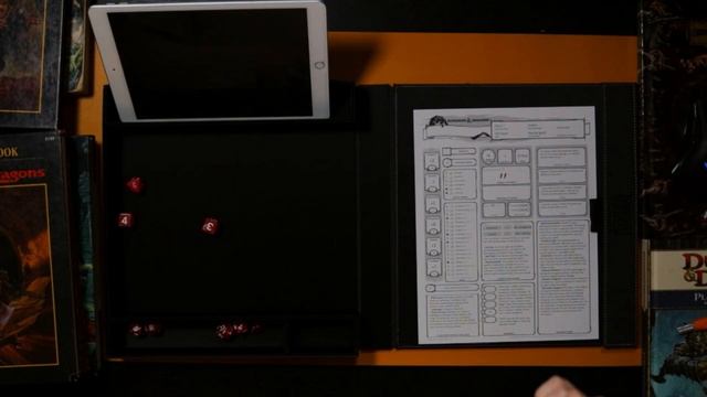Could these strange boxes improve your D&D game? (Dragon Shield GM & Player Companion Review) смотреть онлайн