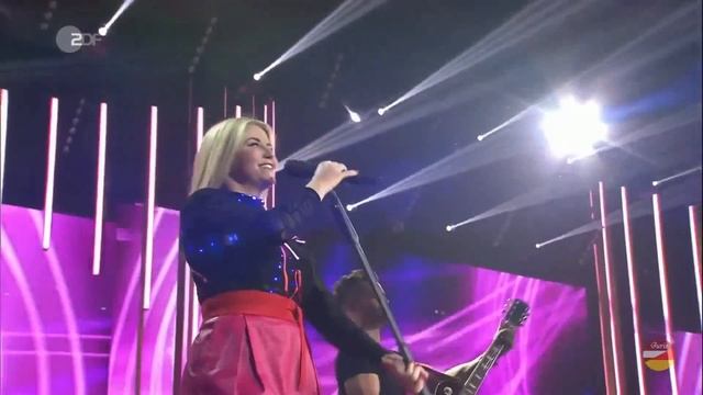 Beatrice Egli - Verliebt, Verlobt, Verflixt Nochmal (Willkommen Bei Carmen Nebel 29.03.2018)